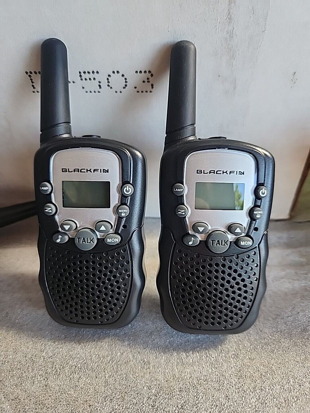 BlackFin WT-1002 Walkie Talkies Light On Top Black -Tested Works